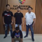 1076dc8b-b845-491a-9c34-3dd73cf3b496