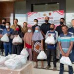 Pembagian bantuan sosial