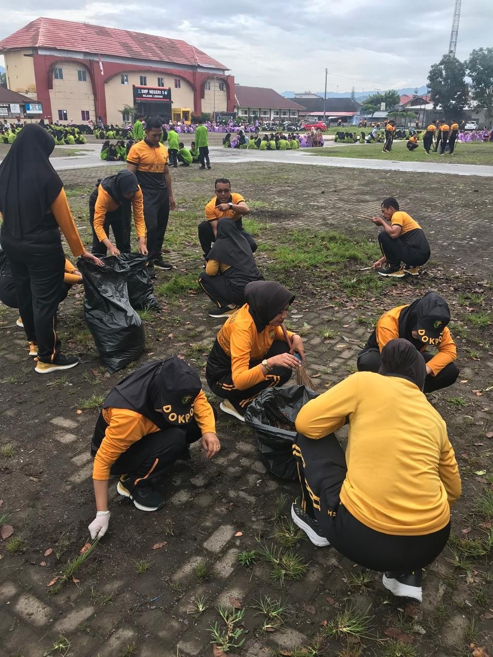 Polri Peduli Kebersihan, Polres Rejang Lebong Gelar Aksi ASRI di Lapangan Dwi Tunggal Curup